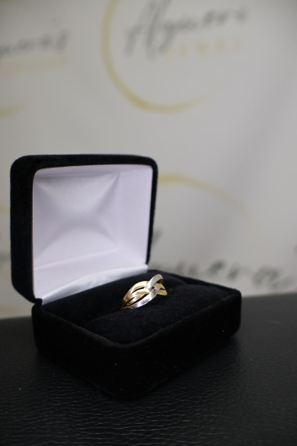 Two-Tone Crossover Ring