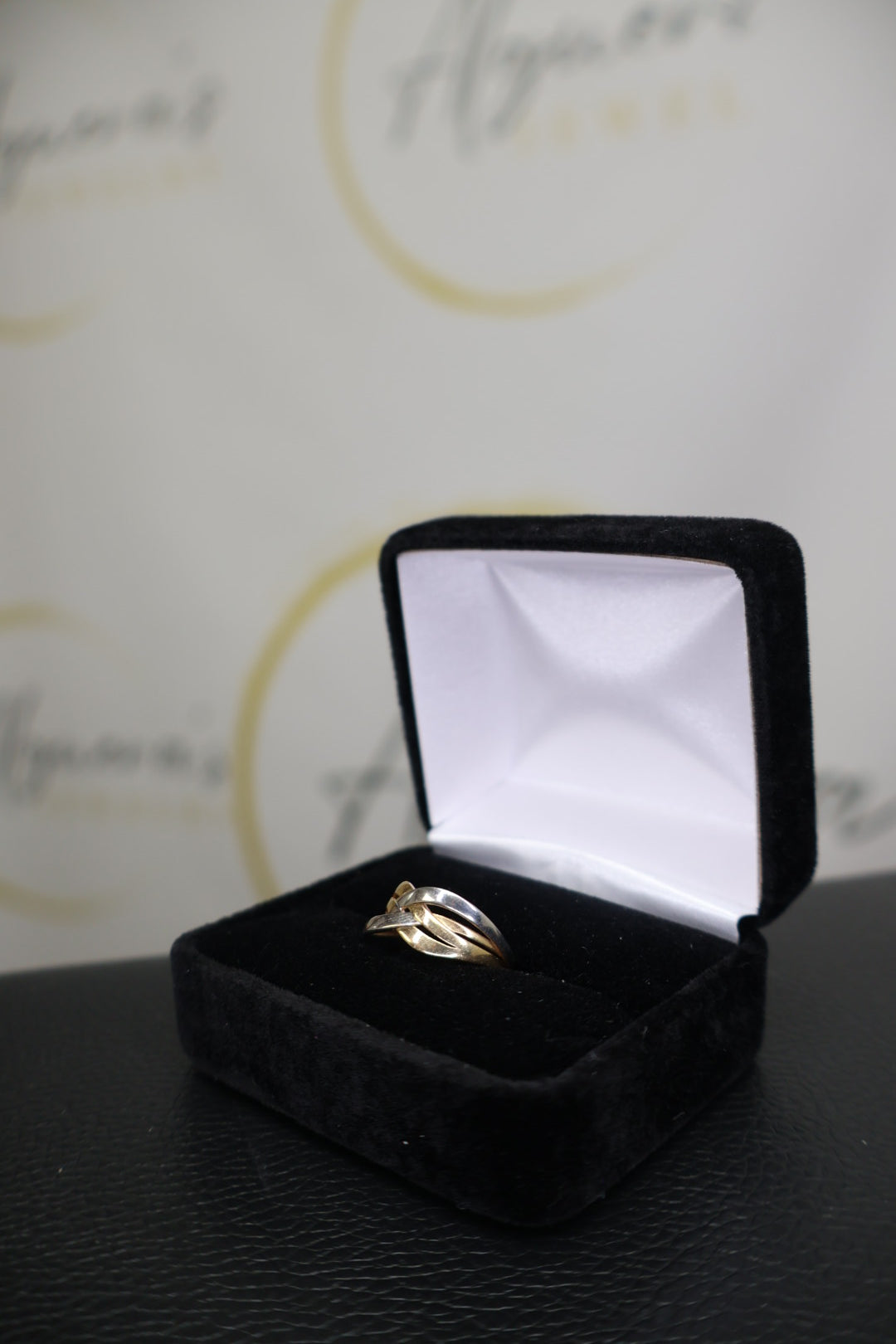 Two-Tone Crossover Ring