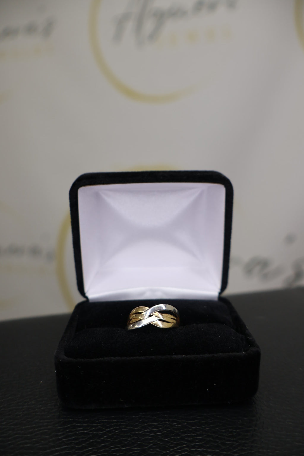 Two-Tone Crossover Ring