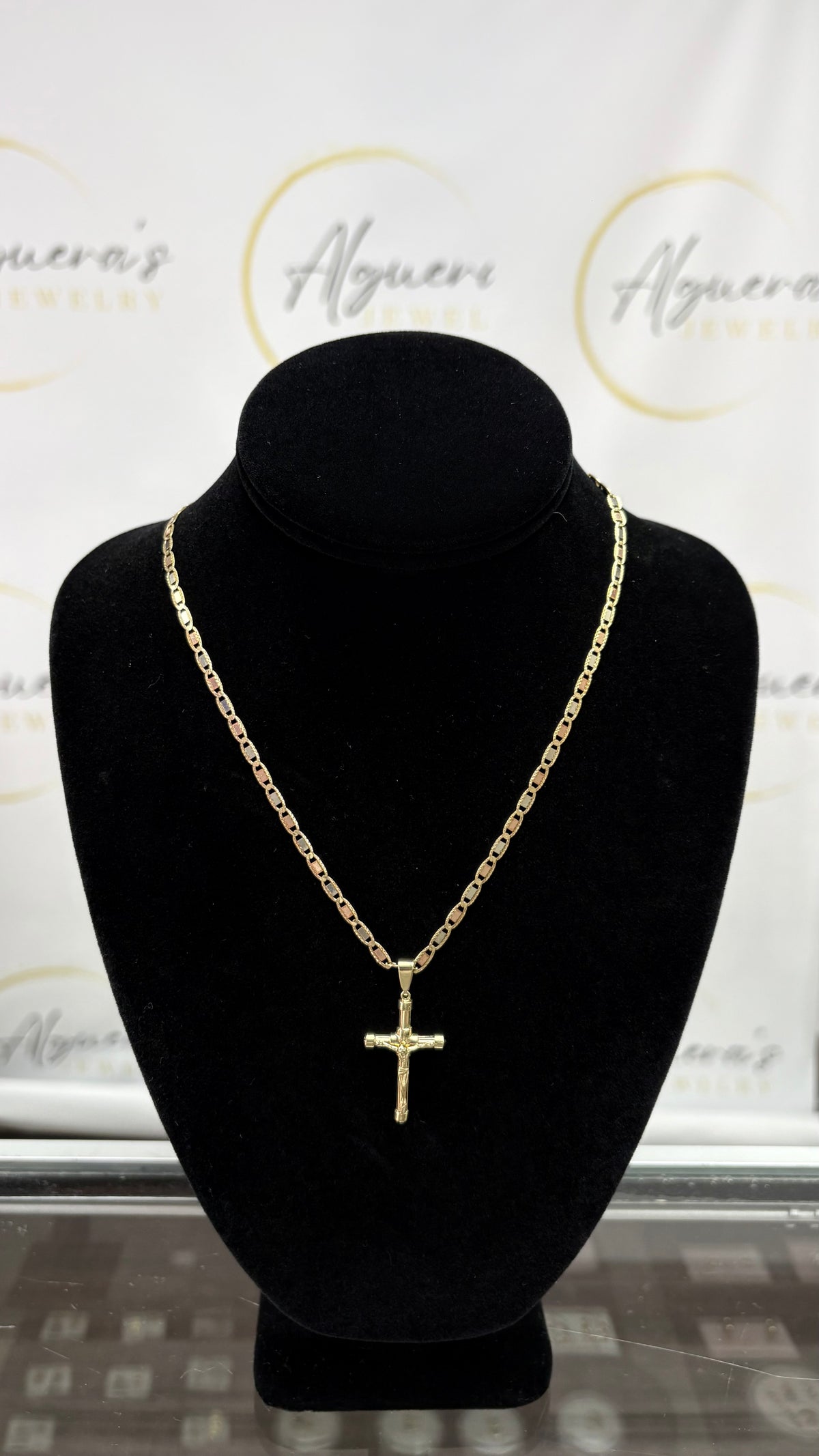 Flat Mariner Cross